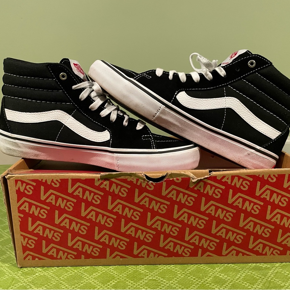 Vans Off the Wall Sk8 Hi-Pro
